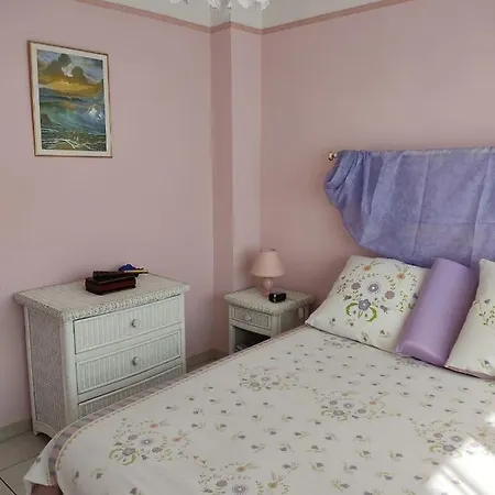 Appartement Charming With Balcony In *