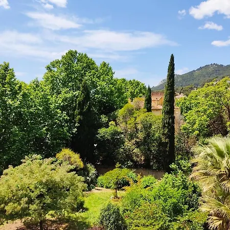 Charming With Balcony In * Toulon