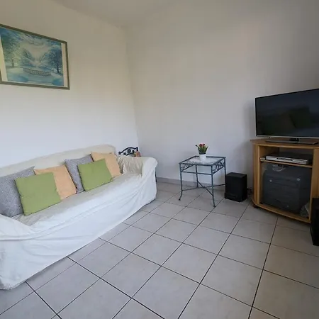 Charming With Balcony In Appartement Toulon