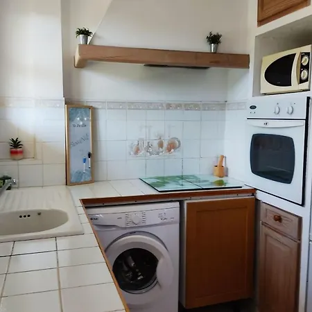 Charming With Balcony In * Toulon