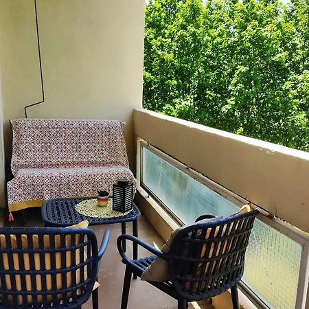 Appartement Charming With Balcony In Toulon